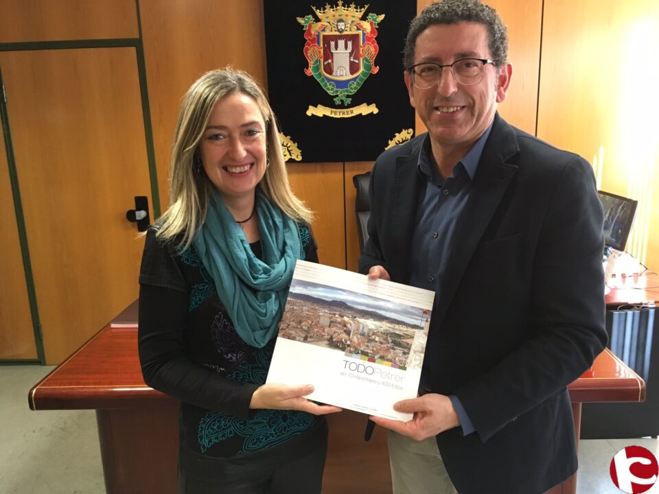 La Directora General de Inclusión Social visita Petrer para presentar el Plan Valenciano de Inclusión y Cohesión Social