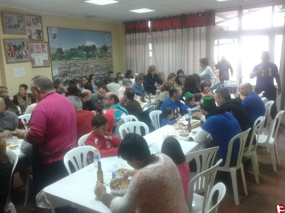 La Comparsa de Moros Nuevos celebra el sábado 10 de diciembre su tradicional Comida Solidaria de Navidad