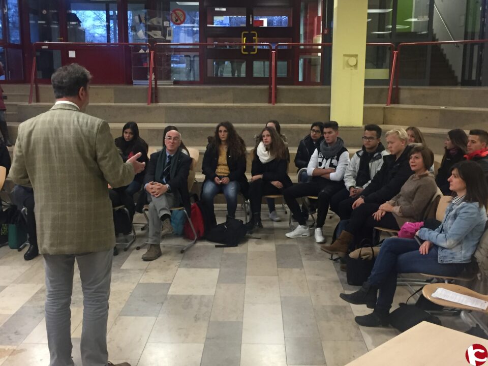 Un grupo de estudiantes de Ciclos Formativos del IES Monastil ha estado durante esta semana en la ciudad alemana de Fürth para participar en un intercambio.