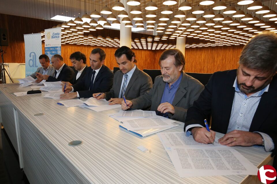 El Gobierno Provincial trabajará con la Mancomunitat Vall del Pop y con la de lAlcoià i el Comtat en el desarrollo de un Plan de Competitividad Turística