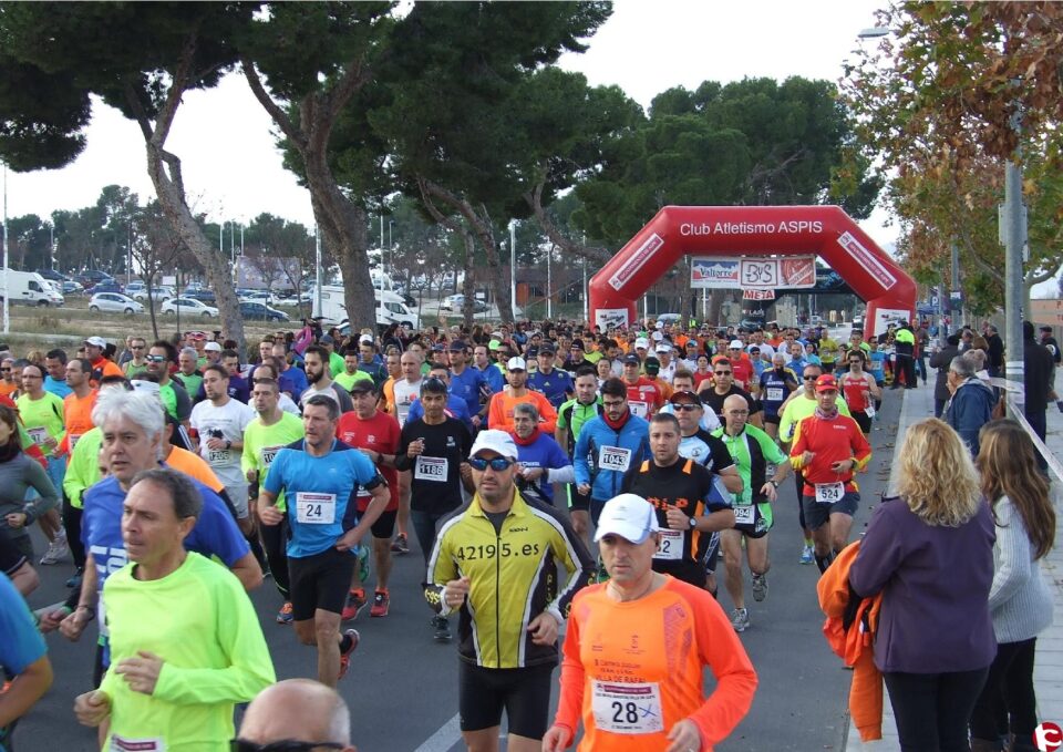 Más de mil doscientos atletas competirán este domingo en la media maratón popular "Villa de Aspe"