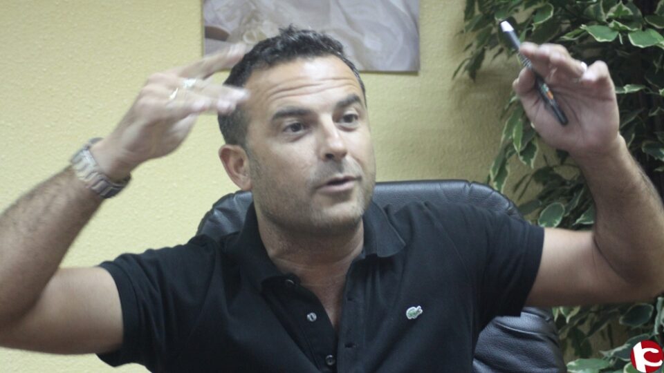 ALFONSO ORTUÑO: "La situación del Eldense es triste y dramática pero no vamos