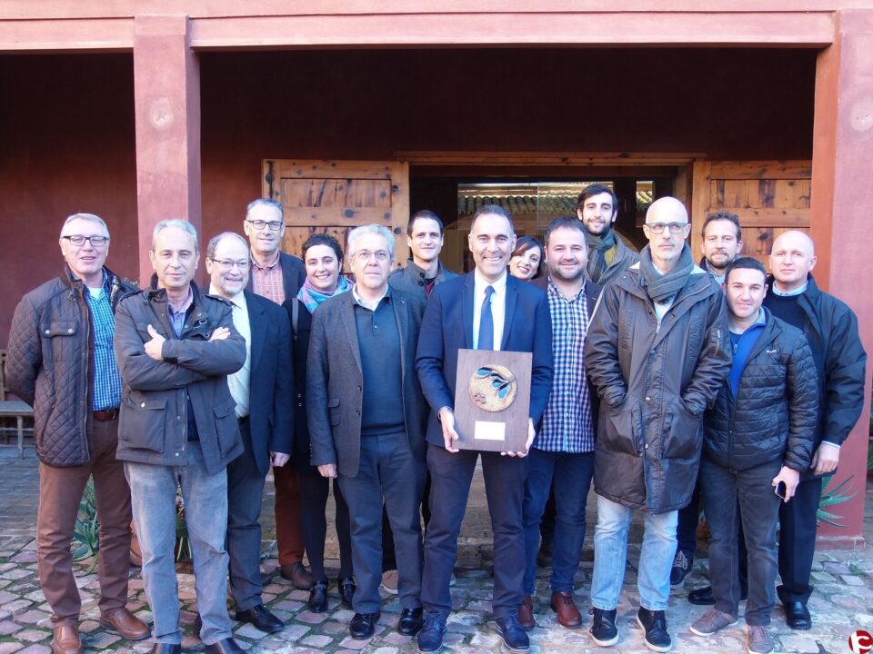 El alcalde de Ibi recoge el premio al Ayuntamiento Ejemplar en Biodiversidad 2016 en los VI Premios Biodiversidad y Sociedad celebrados ayer en Sagunto
