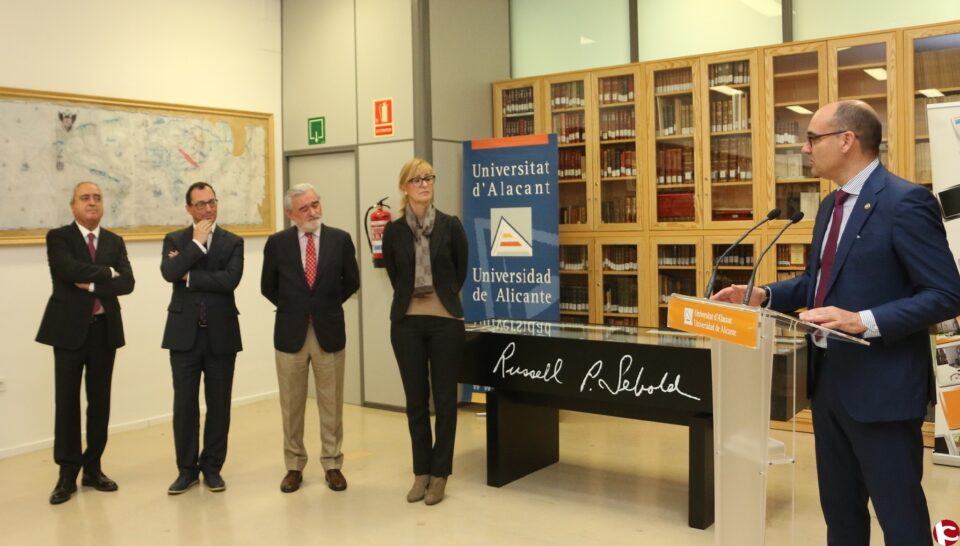 La Universidad de Alicante inaugura la sala de investigadores Russell P. Sebold en la Biblioteca General