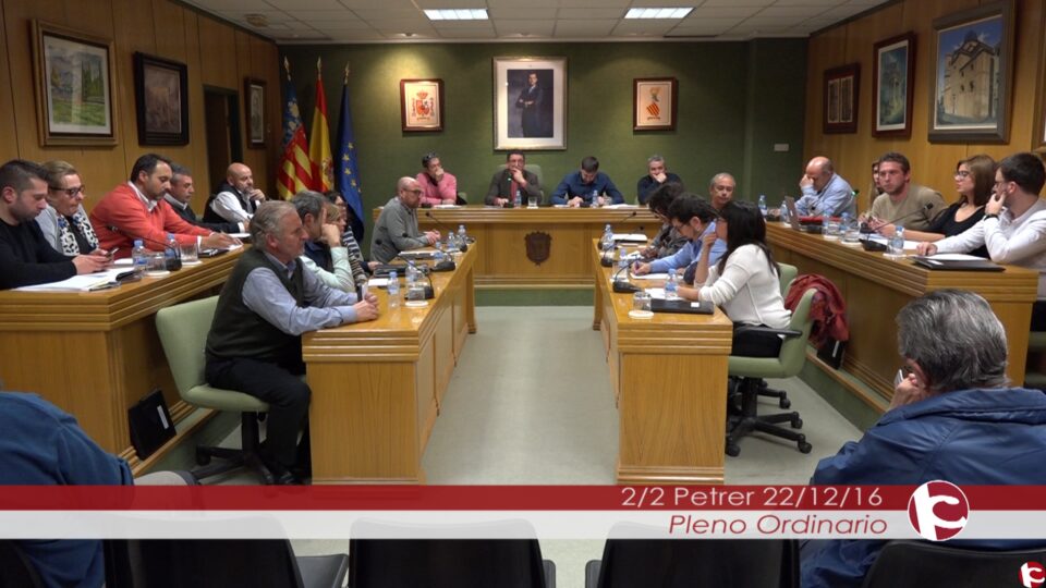 El Ayuntamiento de Petrer aprueba los presupuestos de 2017 con la abstención del PP
