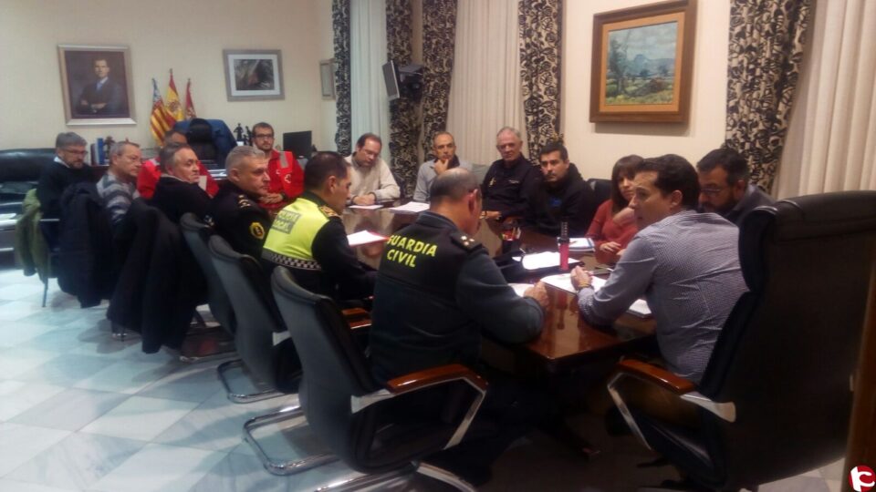 Elda celebra ahora mismo la Junta de Seguridad de la bajada de Antorchas de Bolón