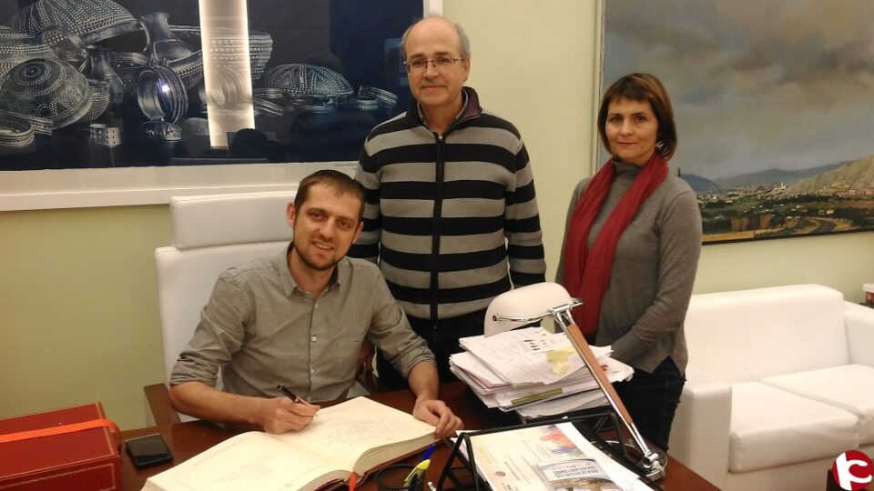 El eurodiputado Florent Marcellesi visita Villena para cerrar el año 2016