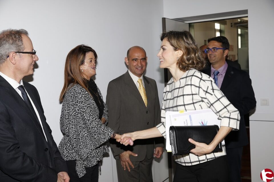 La ibense Fide Mirón participa en la reunion de trabajo con SM la Reina