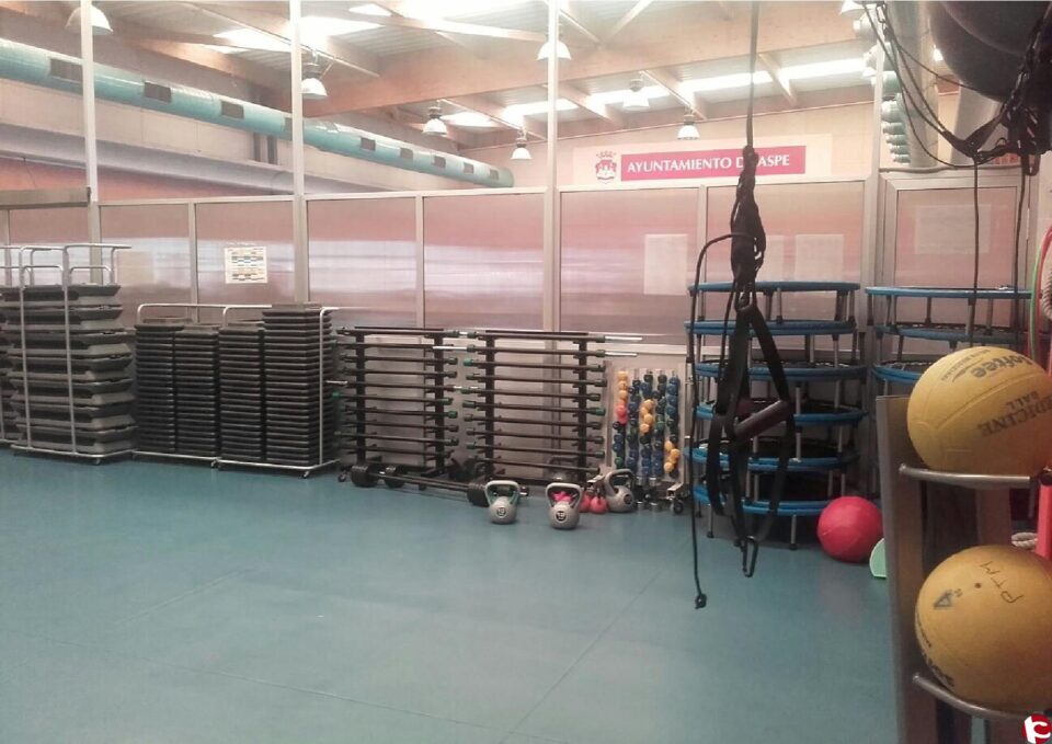 La piscina cubierta de Aspe cumple su décimo aniversario