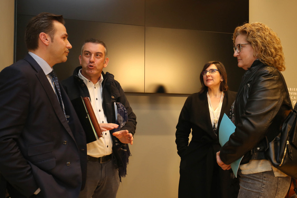 La Diputación de Alicante ofrece un curso a policías locales sobre un novedoso método de prevención del acoso escolar