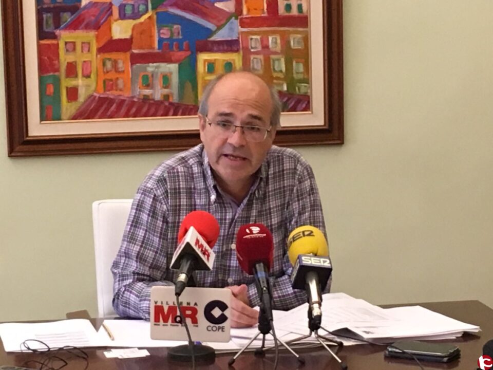 La Reunión con la Directora General de Vivienda de la Generalitat y su equipo técnico finaliza con la concesión de 2 viviendas sociales a familias necesitadas.