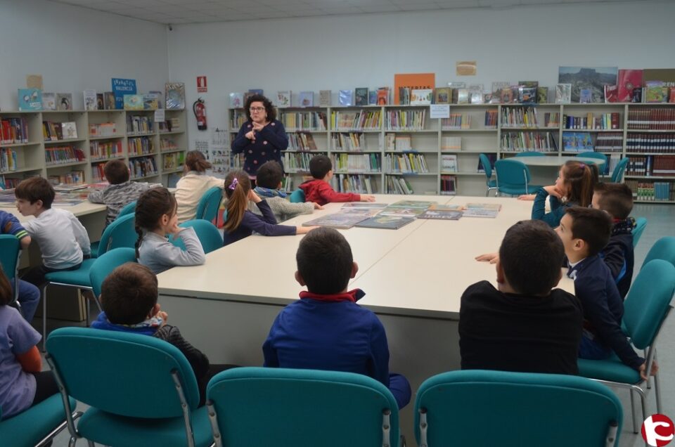 Las bibliotecas municipales conquistan a los más pequeños de Petrer