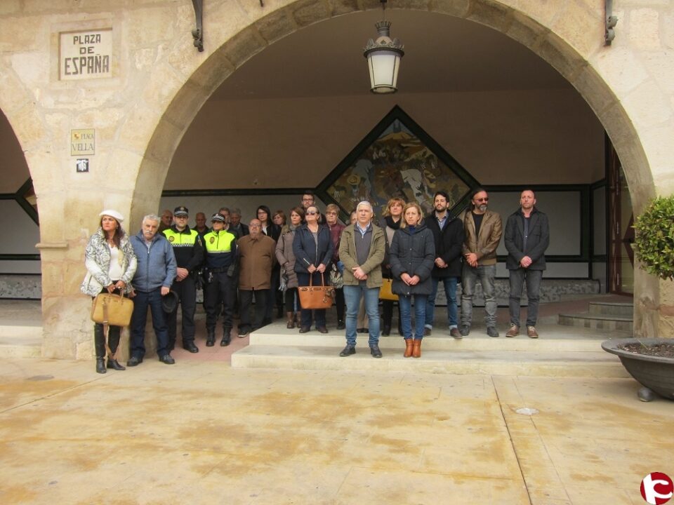 Novelda guarda silencio como muestra de rechazo a la violencia machista