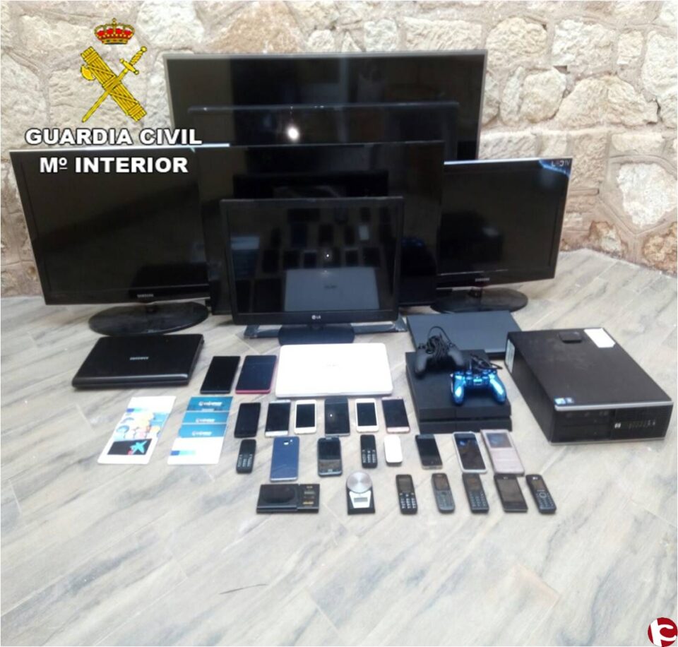 La Guardia Civil ha desarticulado en Novelda un grupo criminal dedicado al tráfico de drogas