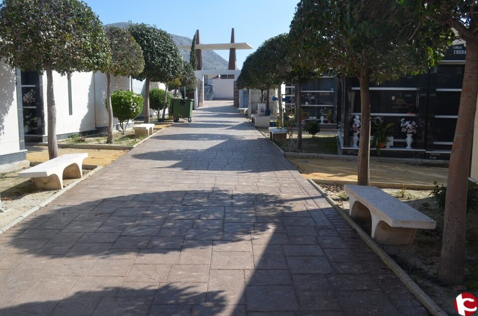 El cementerio de Petrer mejora en accesibilidad y seguridad.