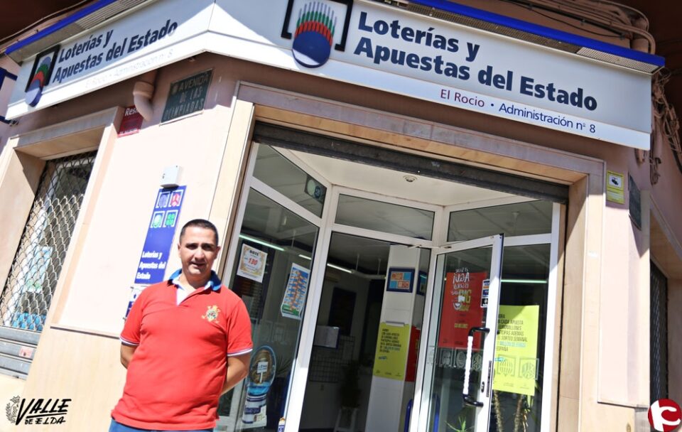 El primer premio de la Lotería Nacional reparte en Elda 1.800.000 euros y salva a la Falla Ronda San Pascual