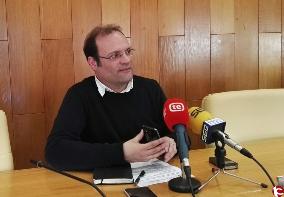 El Ayuntamiento mejora el servicio de mantenimiento del alumbrado público incrementando un 33% su dotación económica