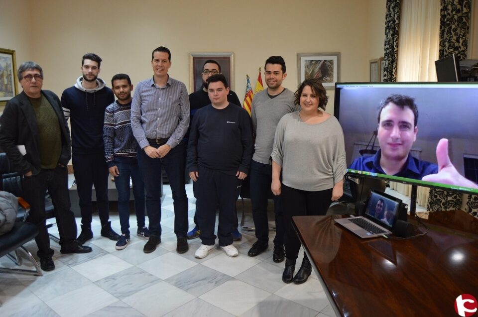 Arranca el curso de la consultora de Silicon Valley que formará a siete jóvenes eldenses en programación informática.