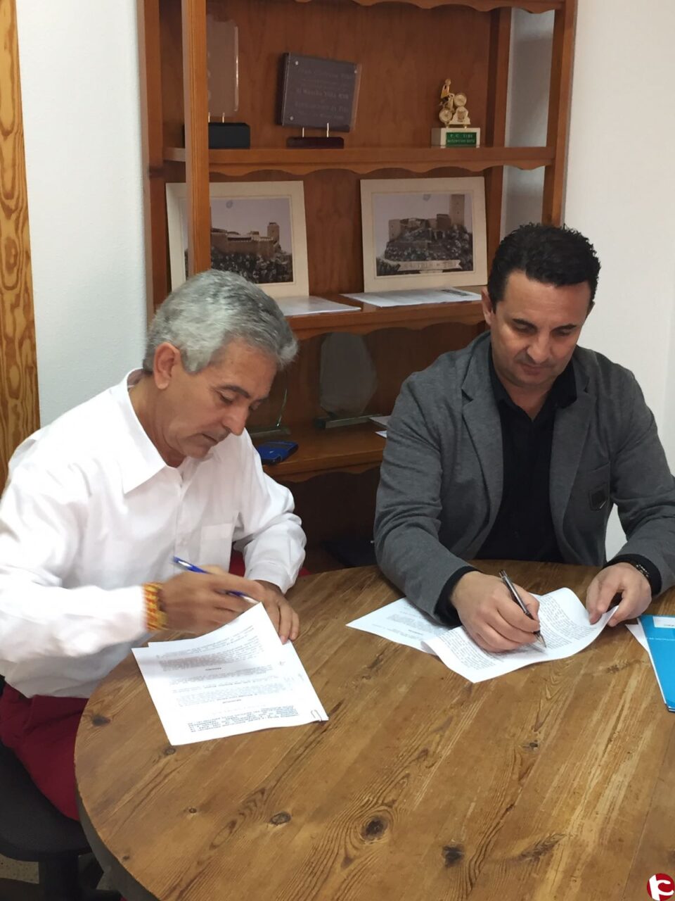 El Gobierno Provincial sufragará con 165.000 euros la electrificación del nuevo edificio socio-asistencial de Tibi