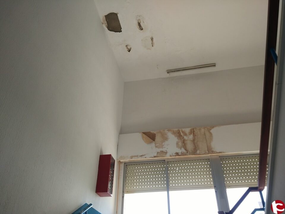 Delegado de personal del ayuntamiento de Novelda: Goteras de la casa consistorial y del reten municipal