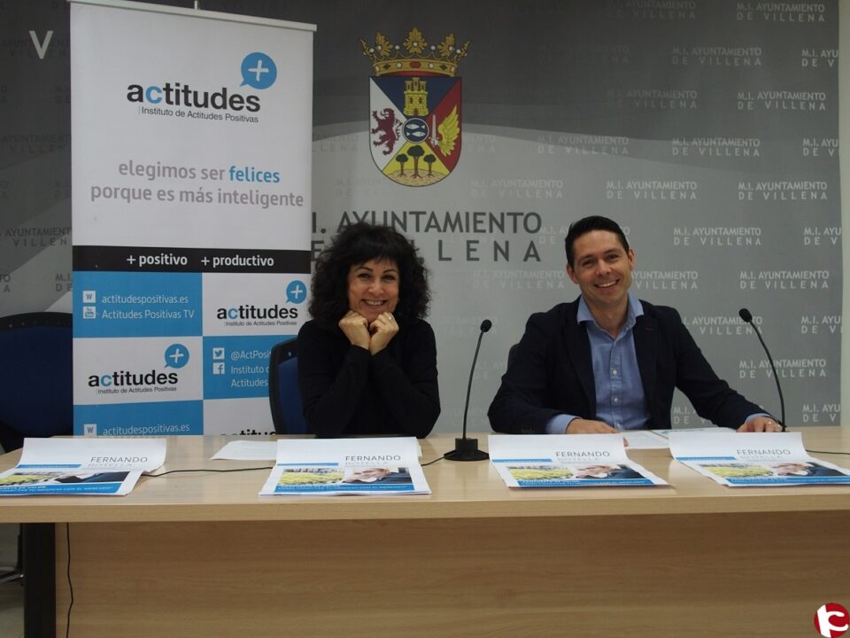 Villena acoge la conferencia de Fernando Botella