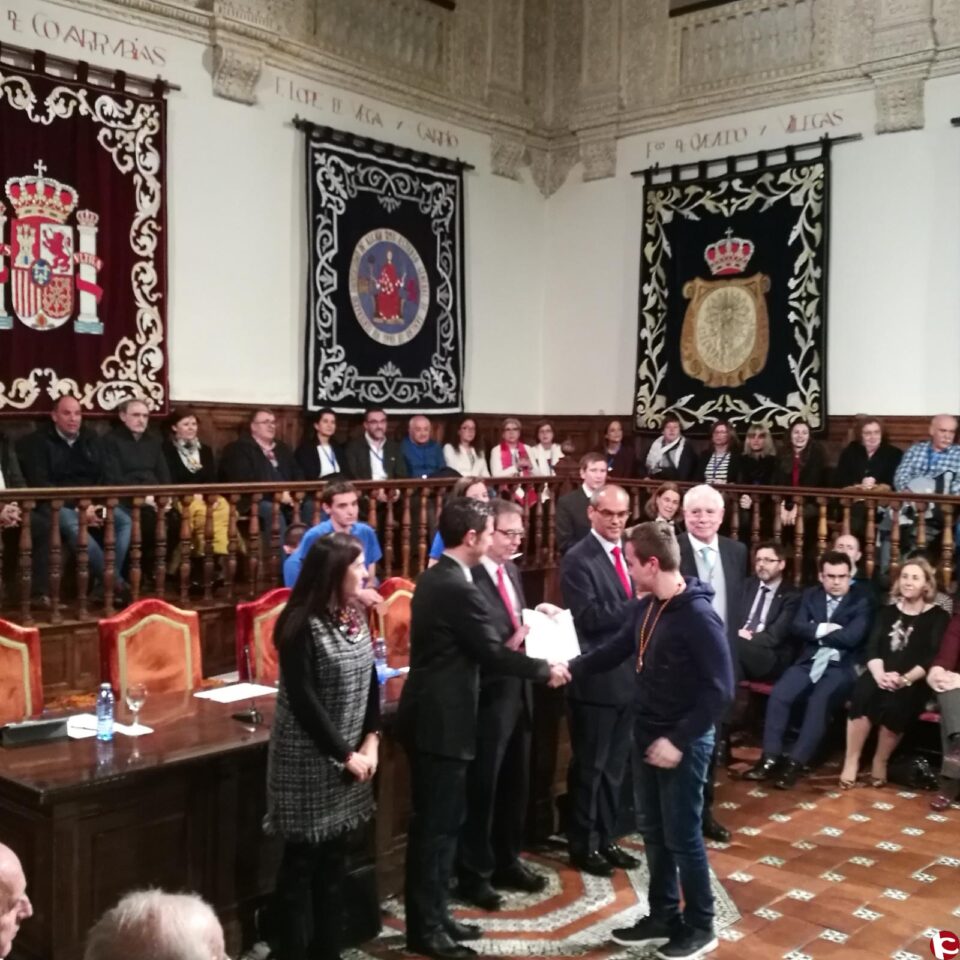 Un alumno del Colegio Sagrada Familia de Elda consigue la medalla de bronce en la final de la LIII Olimpiada Matemática