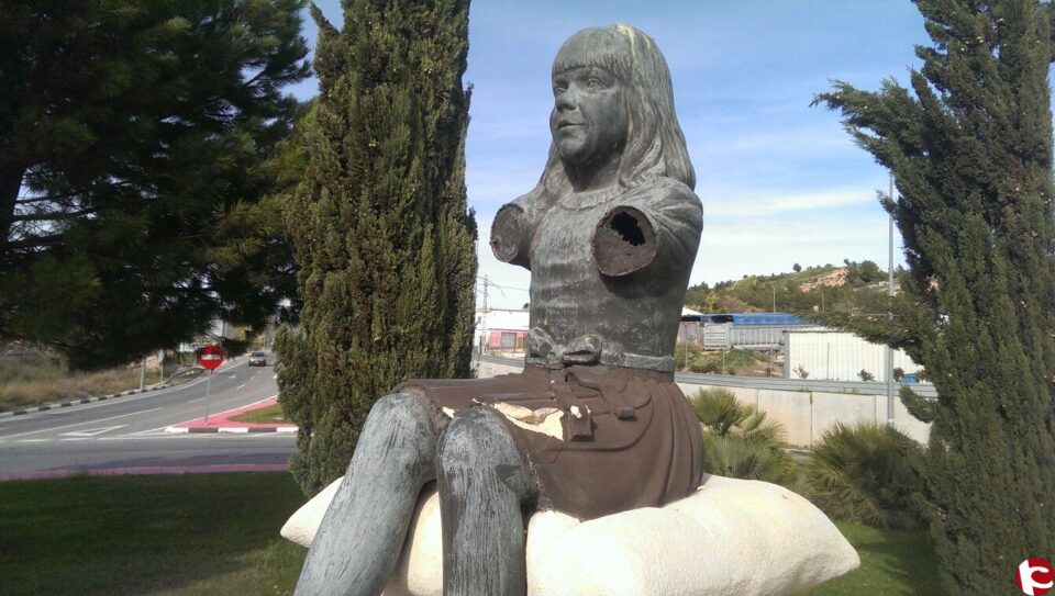 El PSOE solicita que se repare la Estatua del Zapatero