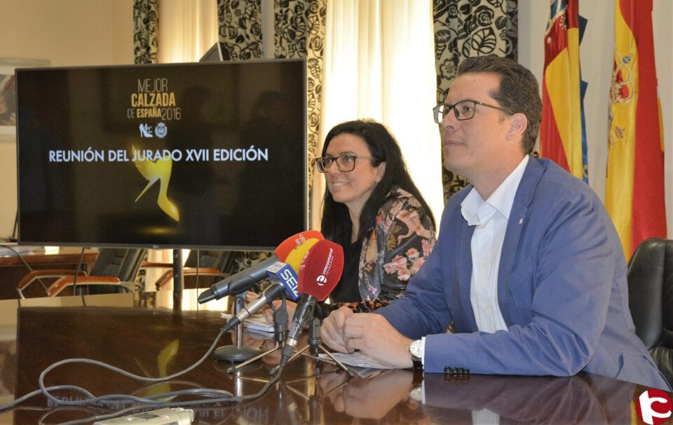 La actriz alicantina ha sido designada por el jurado del premio como Mejor Calzada de España 2016 el próximo 16