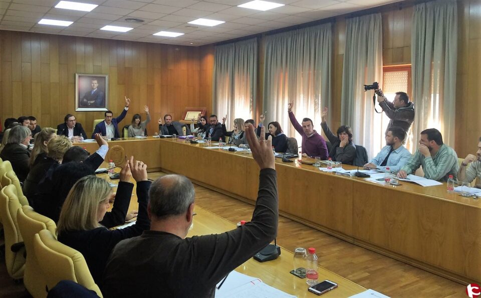 Se aprueban en pleno los presupuestos municipales del 2017