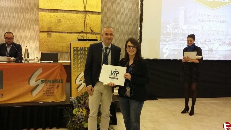 Profesionales del departamento de salud de Elda reciben el premio a la mejor exposición de médico residente en el Congreso de Semergen