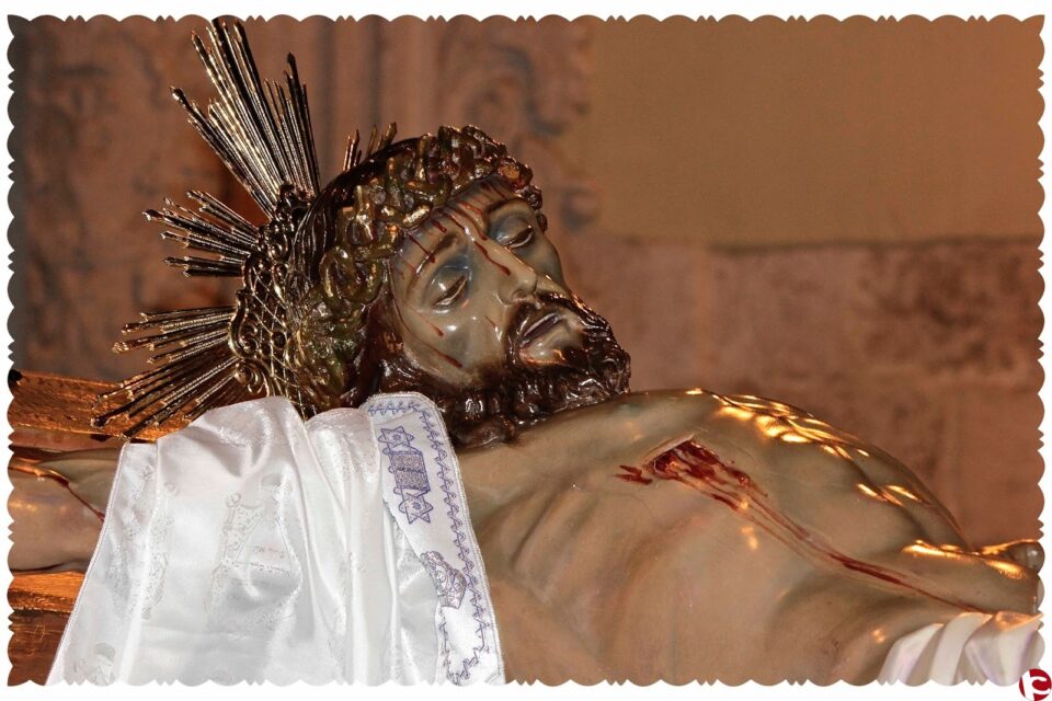 Procesión de la Hermandad del Santísimo Cristo de las Penas y la COFRADÍA DE NUESTRO PADRE JESÚS Martes Santo (11-04-2017) de Villena
