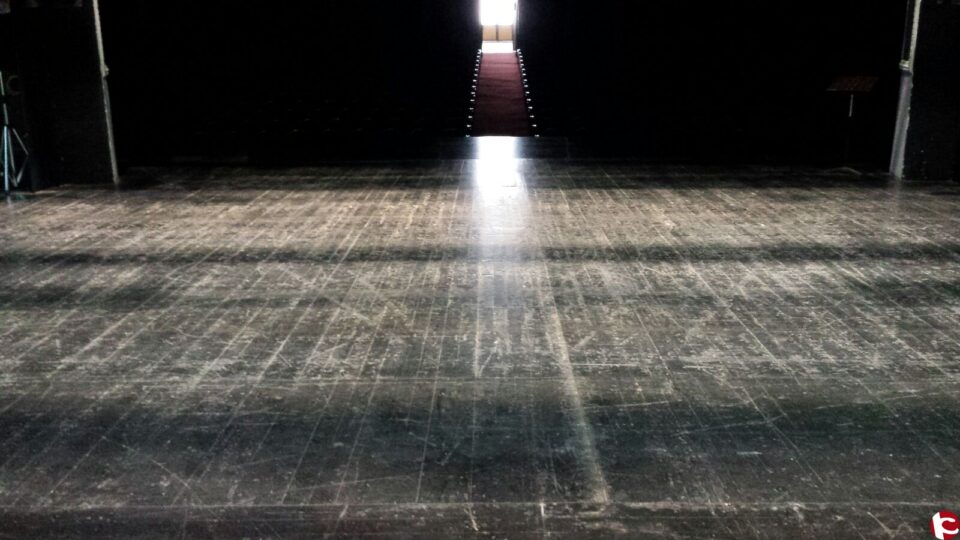 El Ayuntamiento acomete trabajos de mejora y mantenimiento en el Teatro Castelar 18 años después de su reapertura