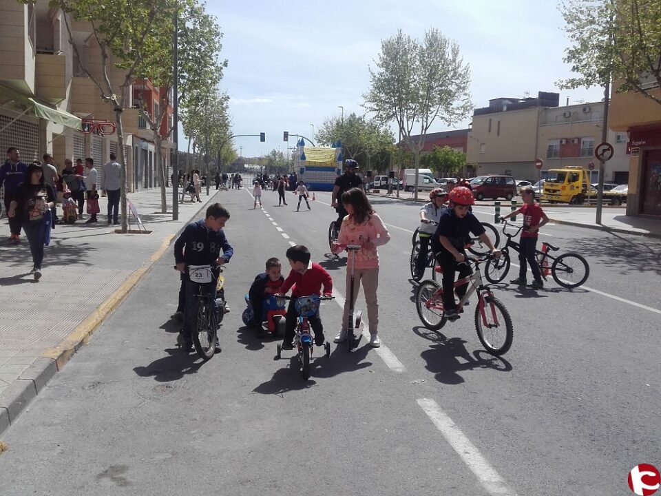 Ciclovía de primavera en la Avenida Padre Ismael