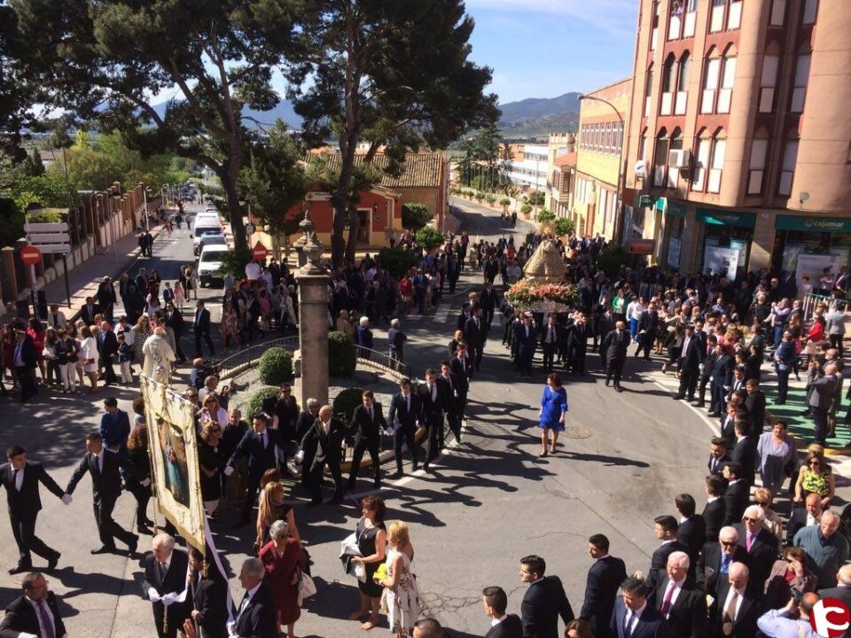 Dia de la Mare de Déu: Processó i Ofrena de Flors