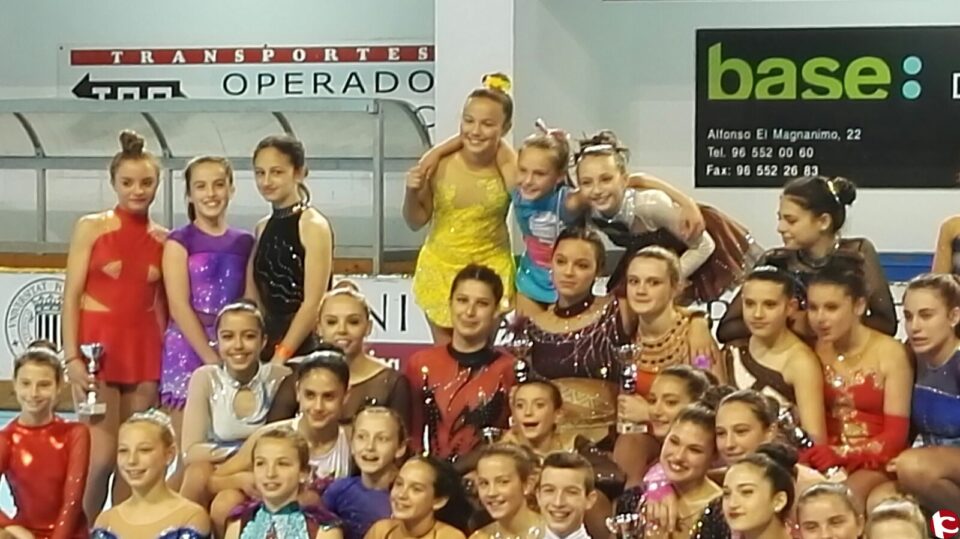 El Club Patinaje Artístico de Villena consigue una plaza para competir en el campeonato autonómico