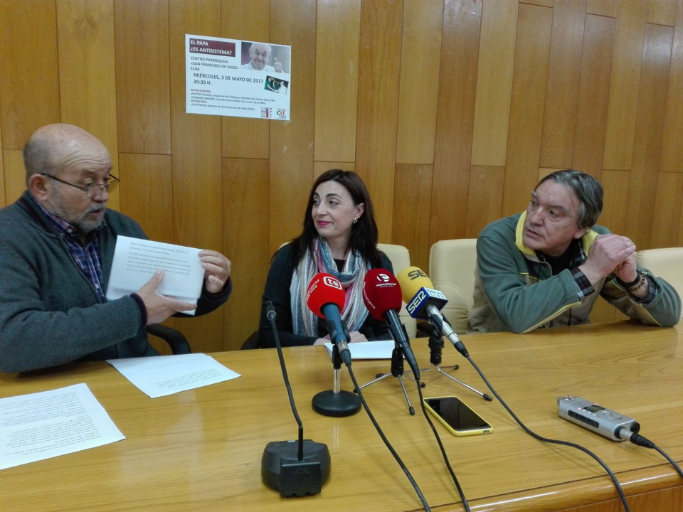 El Cura de la PAH ofrece una charla en Elda sobre el Papa Francisco.