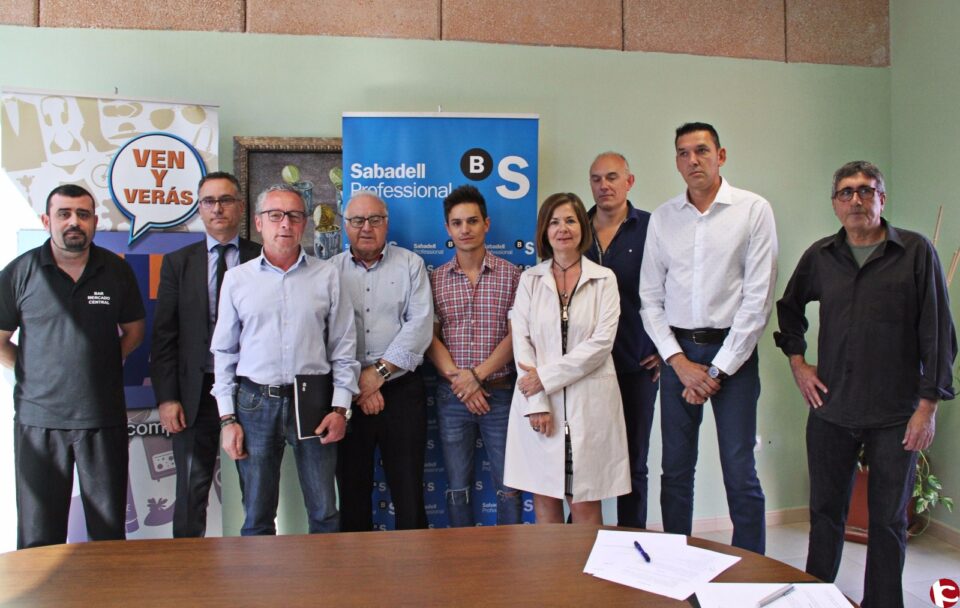 Nuevo convenio de las asociaciones de comerciantes de Elda