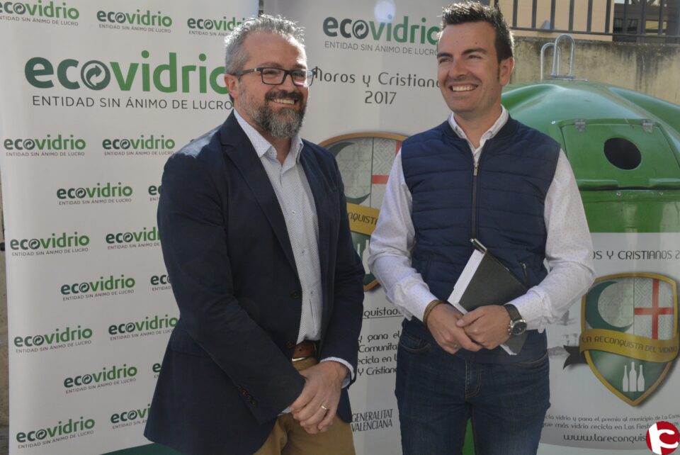 La nueva campaña para el reciclaje de vidrio en fiestas espera superar las 14 toneladas recogidas en los cuartelillos en 2016