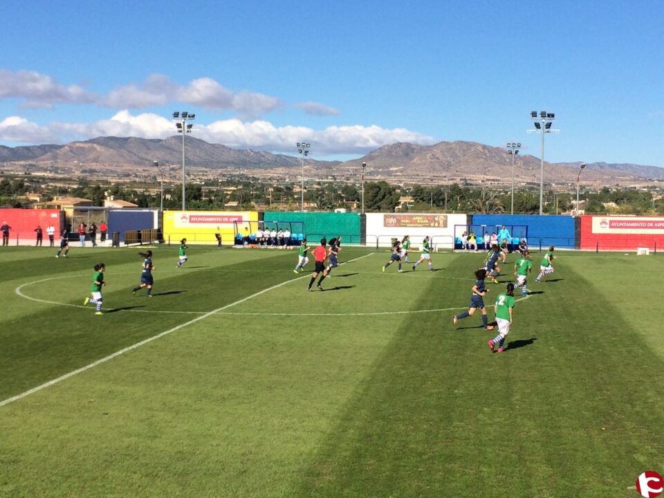 El campo de fútbol Las Fuentes acoge su primer torneo de fútbol femenino