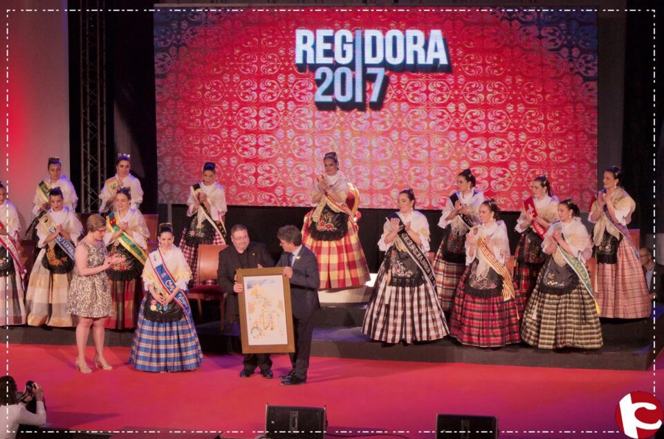 Acto de exaltación de la Regidora Mayor de Fiestas de Moros y Cristianos 2017. Pascual Torres fue nombrado Premio El Tito 2017
