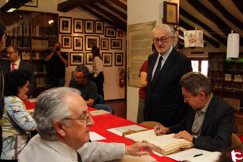 La Comisión de Artes del CVC se reúne en el centro de la Fundación Caja Mediterráneo con motivo del 50 aniversario del fallecimiento de Azorín