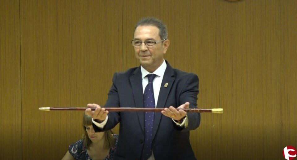 El socialista Juanjo Herrero se convierte en el nuevo alcalde «a tiempo incompleto» de Sax