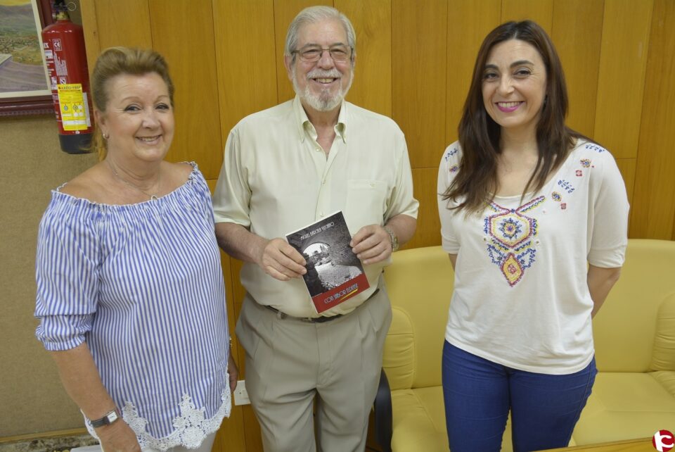 Miguel Barcala presentará su nuevo libro Con sabor eldense el día 15 en la sede de las Huestes del Cadí