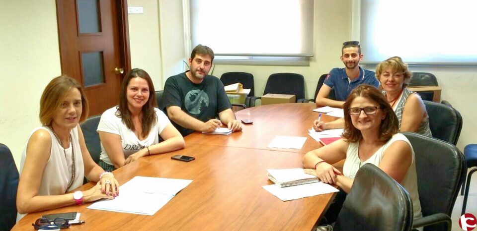 La Corporación Ibense se reúne con los responsables autonómicos de Educación para hacerles llegar las necesidades del municipio.