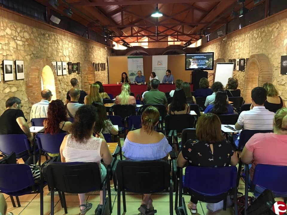 Petrer inicia los cursos de verano de la mano de un Premio Nacional de Narrativa