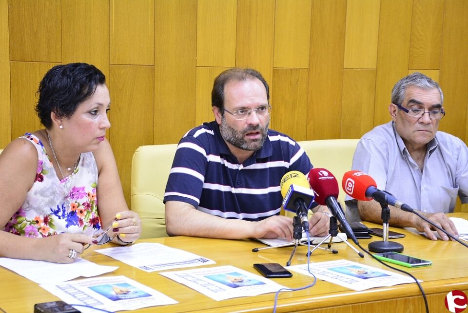 El programa Acción en los Barrios lleva el cine a las Asociaciones de Vecinos.