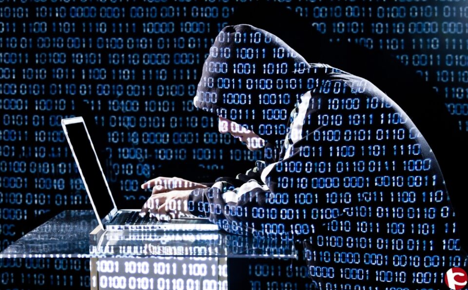 La UA i el CNP tracten la investigació criminal i els desafiaments jurídics de la ciberdelinqüència i altres perills a la xarxa