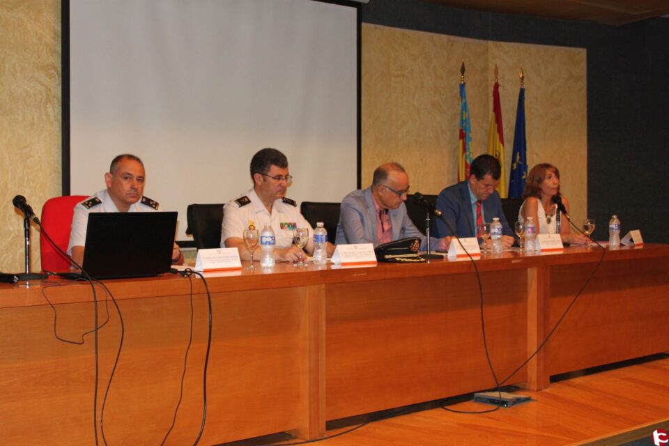 El cap superior de Policia de la Comunitat Valenciana destaca a la UA la importància de la prevenció i el patrullatge cibernètic en la lluita contra la Ciberdelinqüència