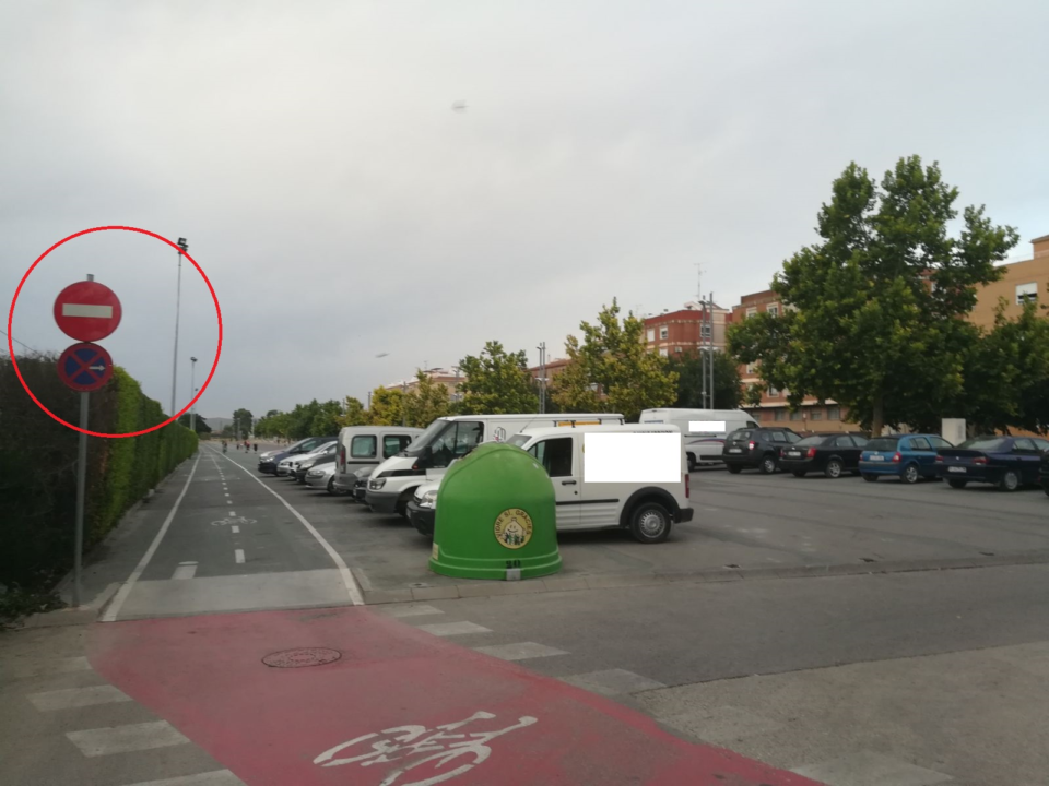 El PSOE exige regular aparcamientos