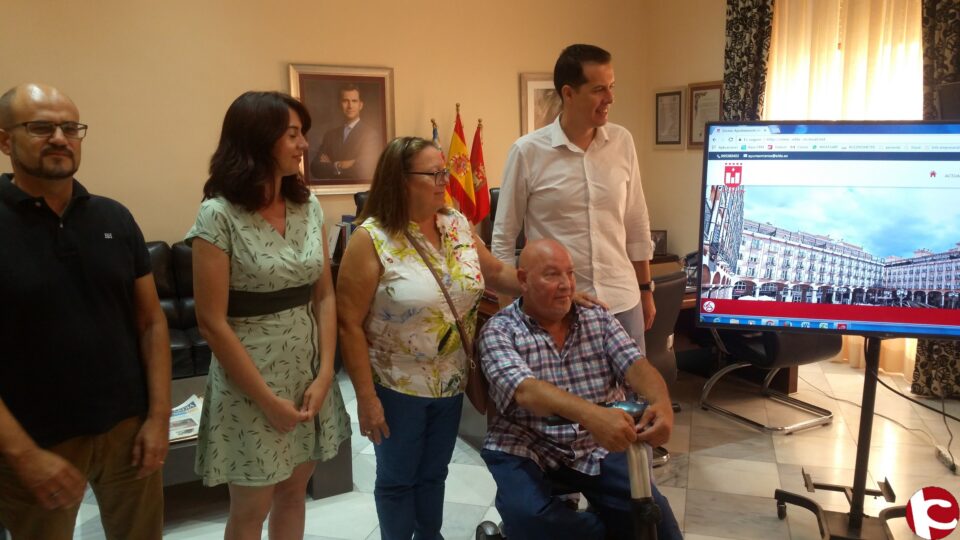 El Ayuntamiento de Elda presenta un sistema de accesibilidad para todo tipo de personas con diversidad funcional en su nueva web